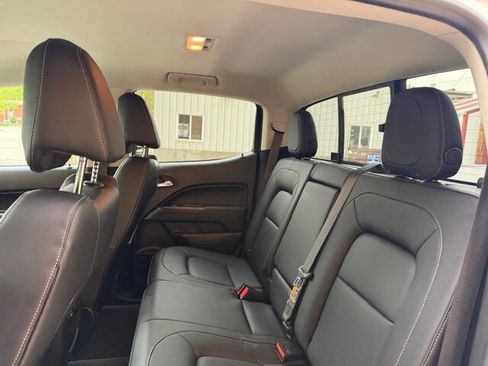 Used 2022 Chevrolet Colorado LT w/ Luxury Package AWD/4WD image 10