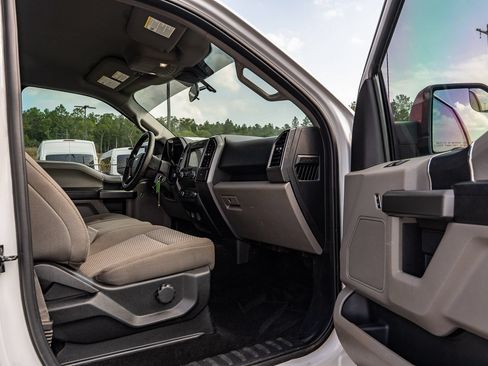 Certified 2019 Ford F150 XLT AWD/4WD image 11
