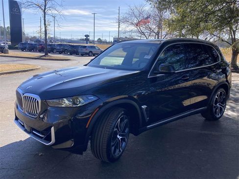 Used 2025 BMW X5 xDrive50e w/ Premium Package image 5