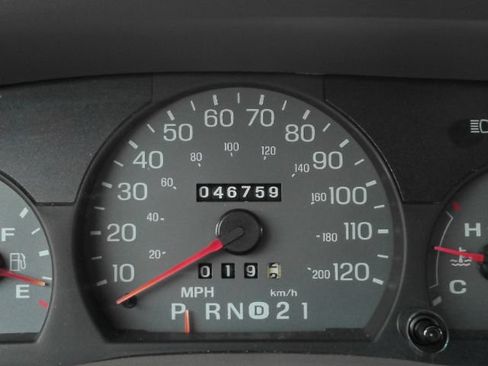 Used 2003 Mercury Grand Marquis GS RWD image 34