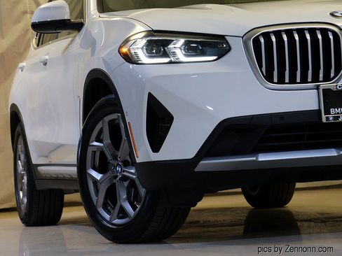 Used 2024 BMW X3 xDrive30i w/ Premium Package w/ZPA AWD/4WD image 4