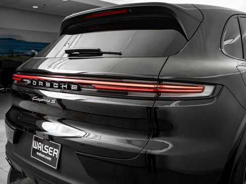 New 2026 Porsche Cayenne S image 19