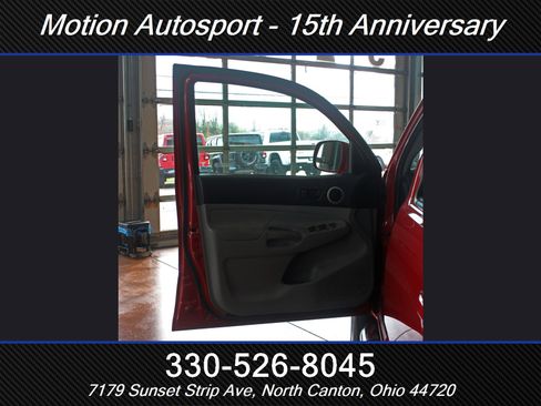 Used 2011 Toyota Tacoma 4x4 Double Cab w/ TRD Sport Pkg image 14