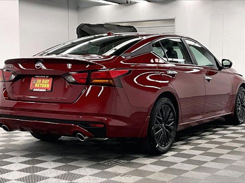 New 2025 Nissan Altima 2.5 SV w/ SV Special Edition Package image 16