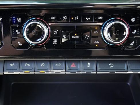 New 2026 GMC Sierra 1500 AT4 w/ AT4 Premium Package image 17