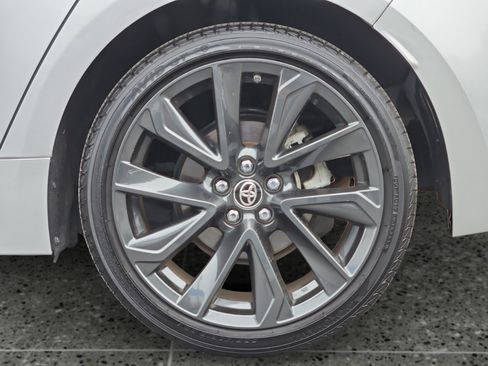 Used 2021 Toyota Corolla LE image 14