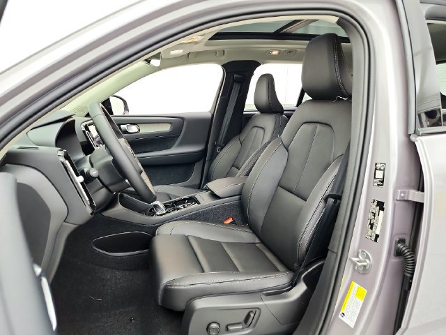 New 2026 Volvo XC40 B5 Plus w/ Climate Package AWD/4WD image 21