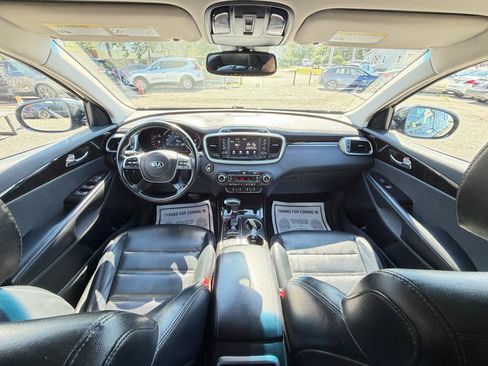 Used 2019 Kia Sorento EX AWD/4WD image 26