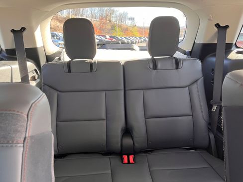 New 2026 Ford Explorer Active w/ Active Comfort Package image 12