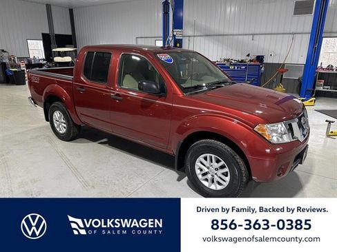 Used 2017 Nissan Frontier SV image 1