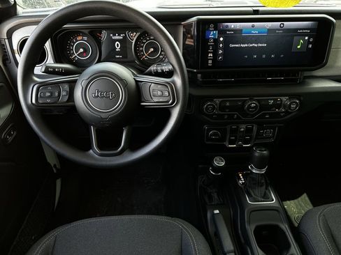 Used 2026 Jeep Wrangler Unlimited Sport AWD/4WD image 11