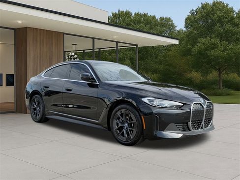 Certified 2023 BMW i4 eDrive40 w/ Premium Package image 5