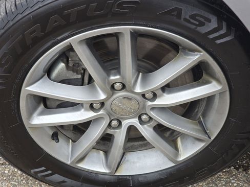 Used 2014 Dodge Grand Caravan SE image 30