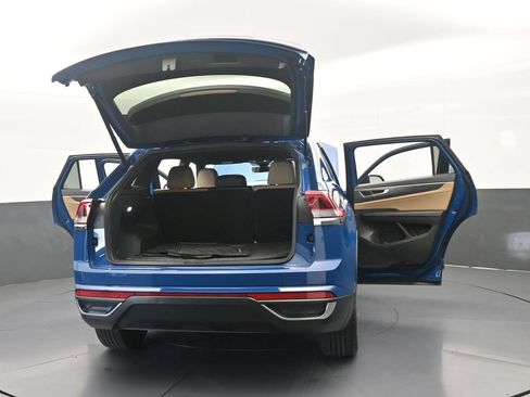 Used 2025 Volkswagen Atlas Cross Sport SE FWD image 60