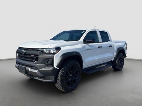 Used 2023 Chevrolet Colorado Trail Boss w/ Technology Package AWD/4WD image 1