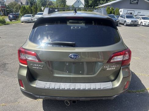 Used 2016 Subaru Outback 2.5i Limited AWD/4WD image 4