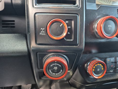 Used 2019 Ford F150 XLT w/ Equipment Group 302A Luxury AWD/4WD image 33