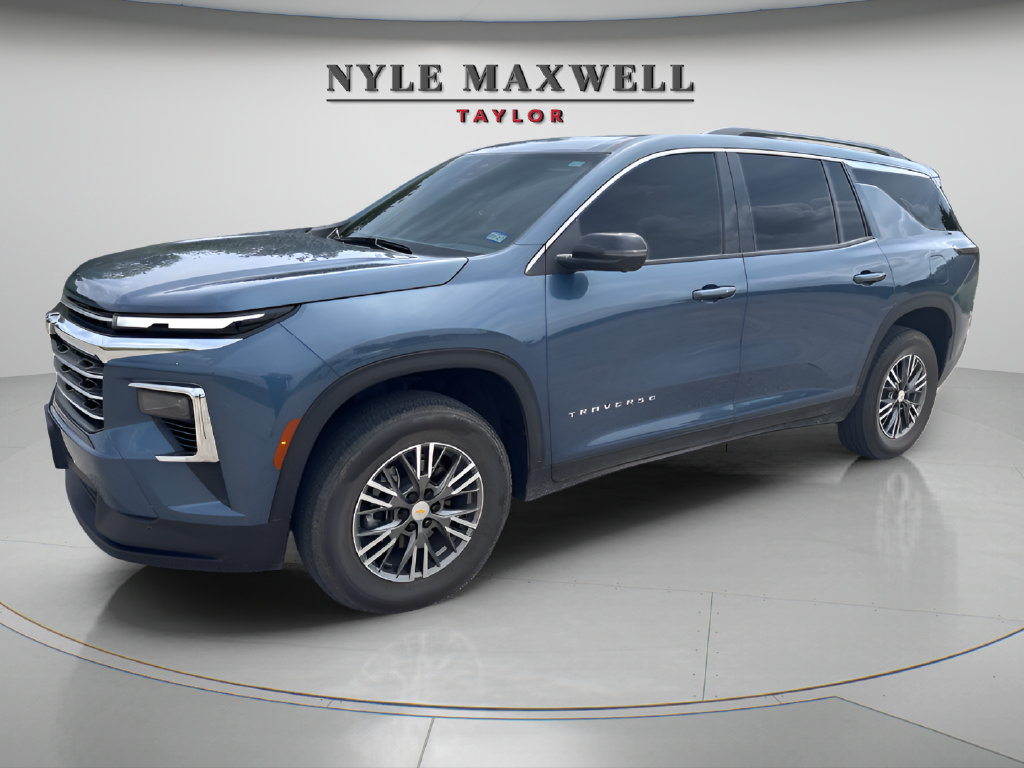 Used 2025 Chevrolet Traverse LT w/ Driver Confidence Package FWD image 7