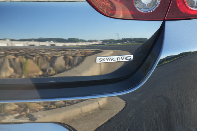 Used 2024 MAZDA MAZDA3 s FWD image 7