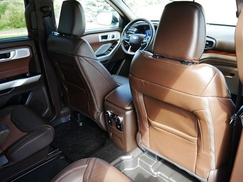 Used 2024 Ford Explorer King Ranch w/ Technology Package AWD/4WD image 60