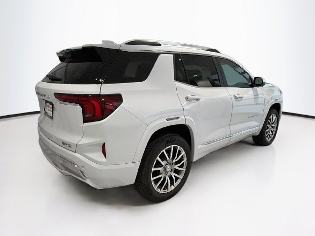 Used 2026 GMC Terrain Denali AWD/4WD image 7