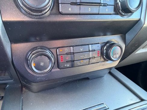 Used 2019 Ford F150 XLT w/ Equipment Group 302A Luxury image 10