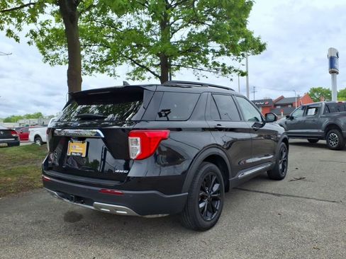 Certified 2023 Ford Explorer XLT w/ Equipment Group 202A AWD/4WD image 5