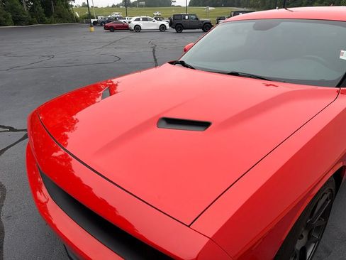 Used 2017 Dodge Challenger R/T Scat Pack RWD image 29