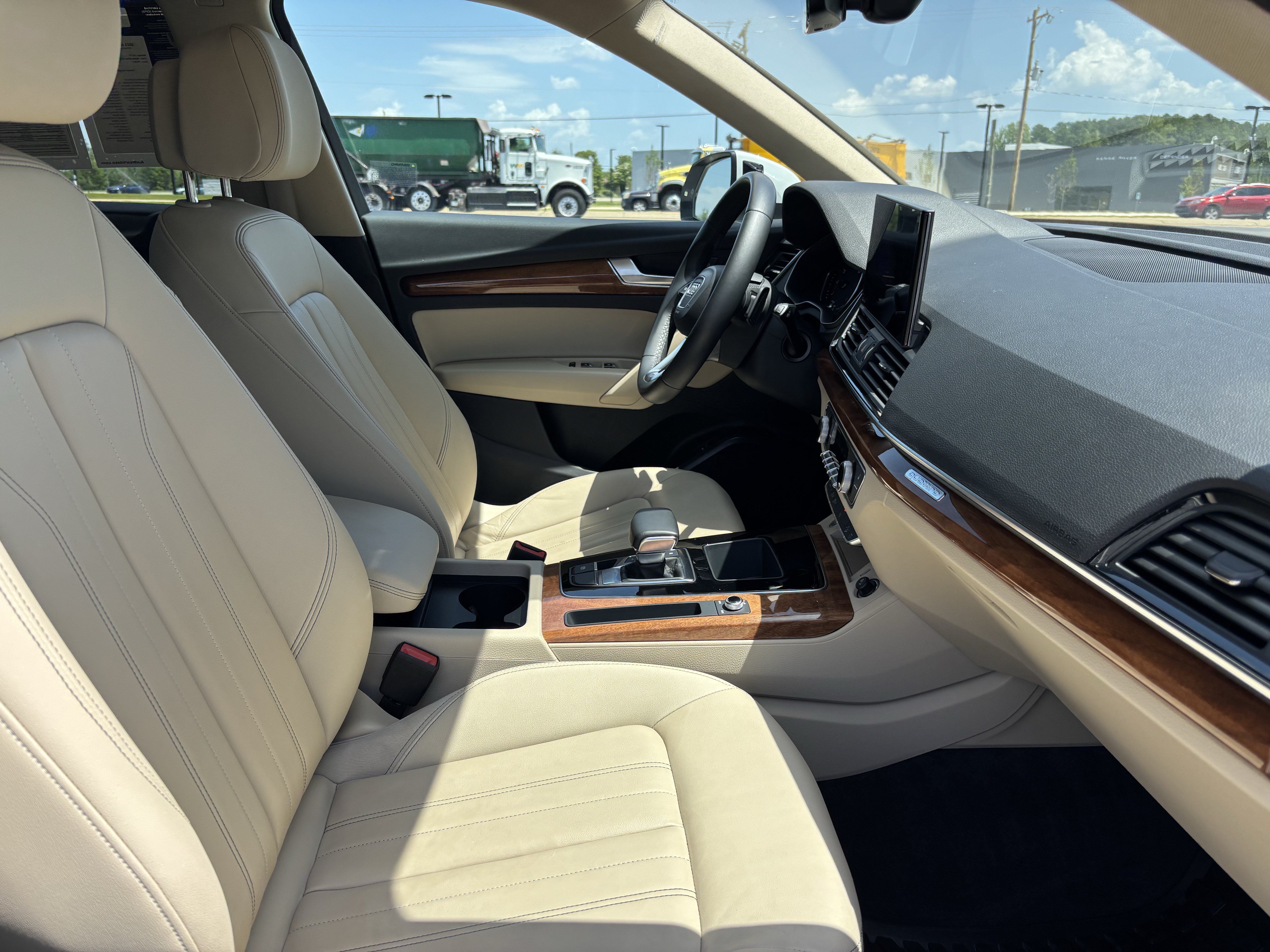 Certified 2023 Audi Q5 2.0T Premium w/ Convenience Package AWD/4WD image 33