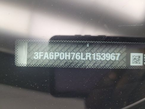 Used 2020 Ford Fusion SE FWD image 33