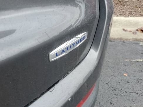 Certified 2022 Jeep Compass Latitude w/ Convenience Group image 30