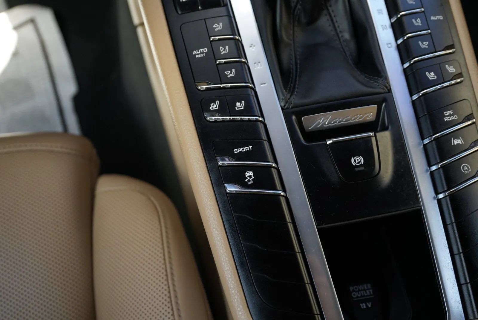 Used 2017 Porsche Macan S AWD/4WD image 49