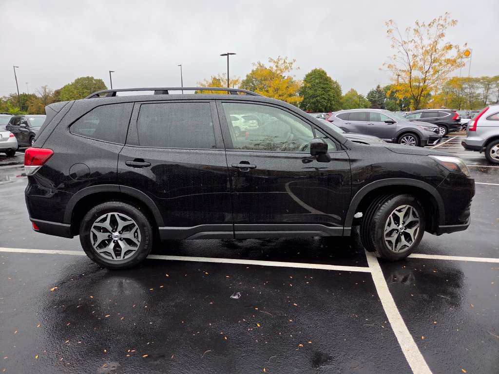 Used 2023 Subaru Forester Premium AWD/4WD image 24