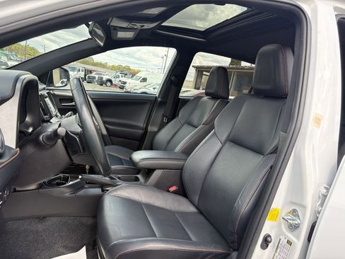 Used 2017 Toyota RAV4 SE w/ Advanced Technology Package image 12