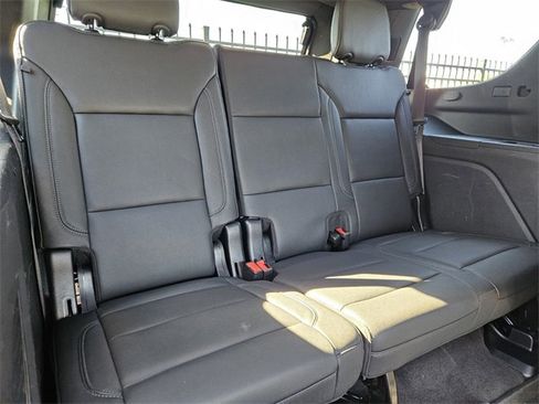 Used 2024 Chevrolet Tahoe Z71 w/ Luxury Package image 5