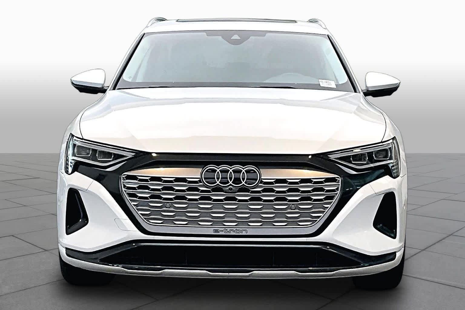 Used 2024 Audi Q8 e-tron Premium Plus w/ Premium Plus Package AWD/4WD image 3