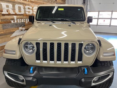 Used 2022 Jeep Wrangler Unlimited Sahara image 10