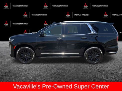 Used 2023 Cadillac Escalade Premium Luxury AWD/4WD image 4