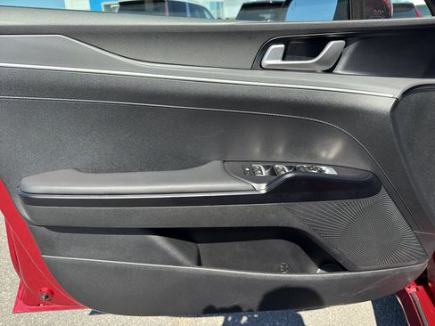 Used 2023 Kia K5 LXS image 10