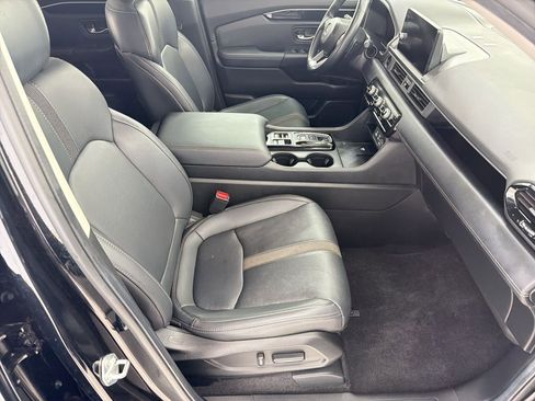 Used 2025 Honda Pilot EX-L image 29