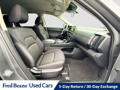 Used 2023 Nissan Pathfinder SV AWD/4WD image 30