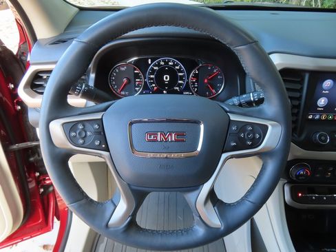 Used 2023 GMC Acadia Denali w/ Denali Ultimate Package image 21