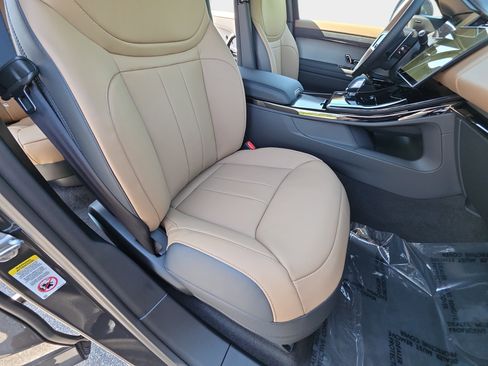 New 2026 Land Rover Range Rover Sport Dynamic SE AWD/4WD image 10