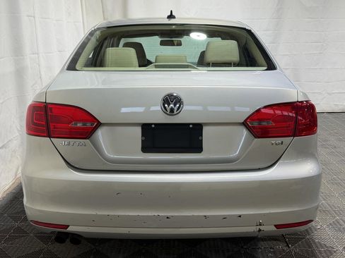 Used 2012 Volkswagen Jetta TDI FWD image 8