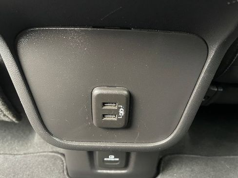 Used 2022 GMC Terrain SLT w/ Infotainment Package II image 29