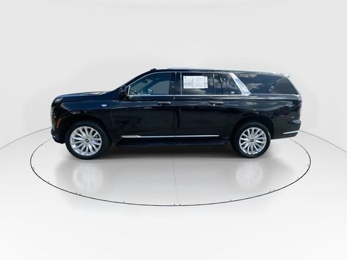 Used 2025 Cadillac Escalade ESV Luxury RWD image 5