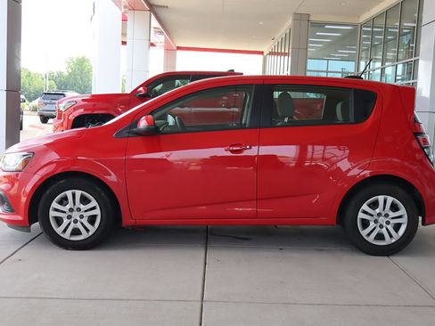 Used 2020 Chevrolet Sonic LT FWD image 4