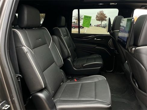 Used 2021 Cadillac Escalade ESV Sport w/ Driver Assist Tech Package image 32