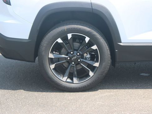 New 2027 Chevrolet Equinox RS w/ Convenience Package III AWD/4WD image 14