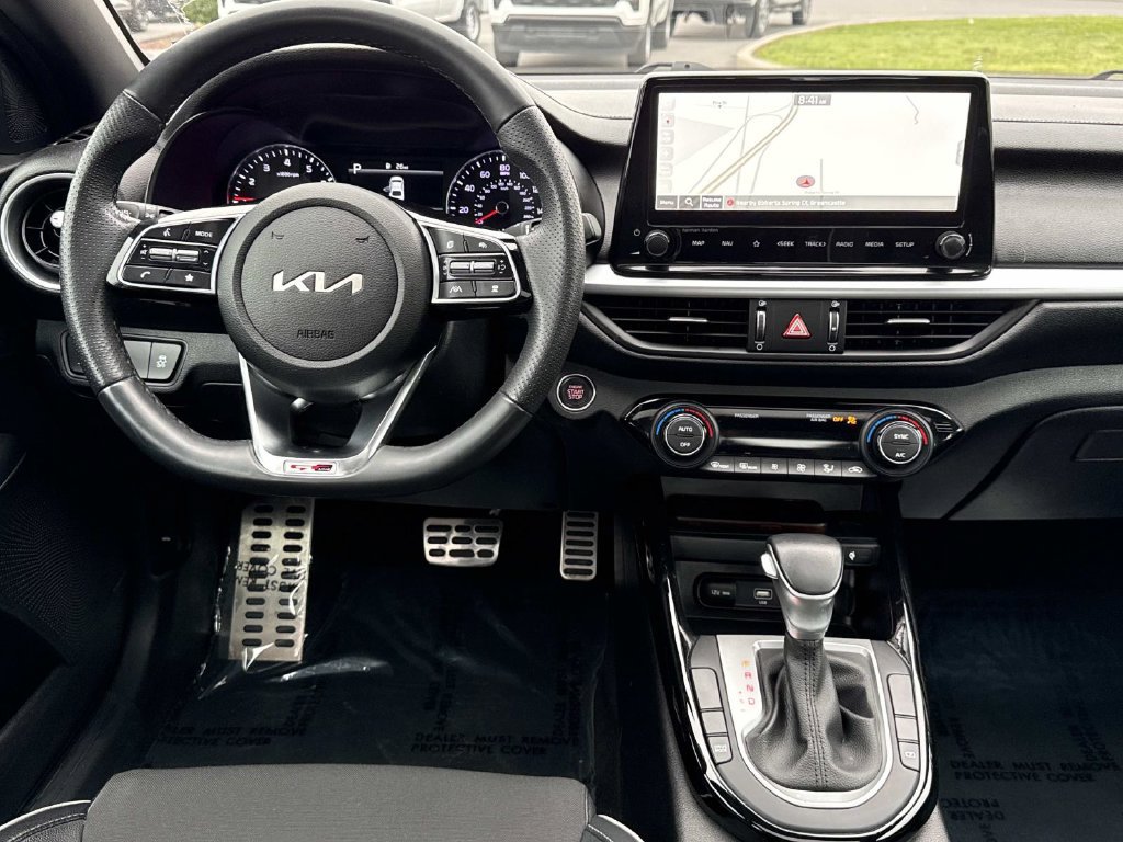 Used 2023 Kia Forte GT-Line w/ GT-Line Premium Package FWD image 3